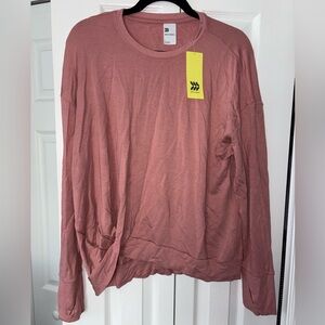 Tags on! Lightweight Top